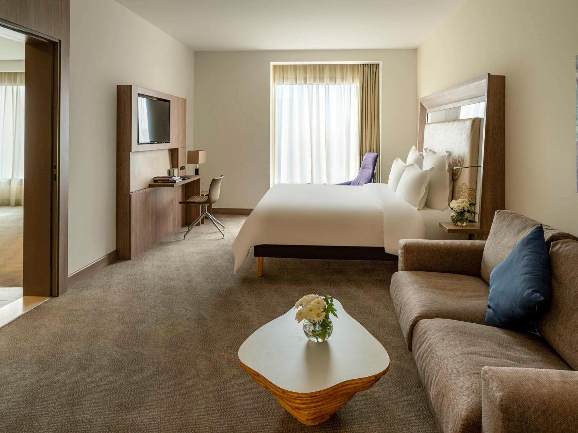 Novotel Jeddah Tahlia Eksteriør bilde