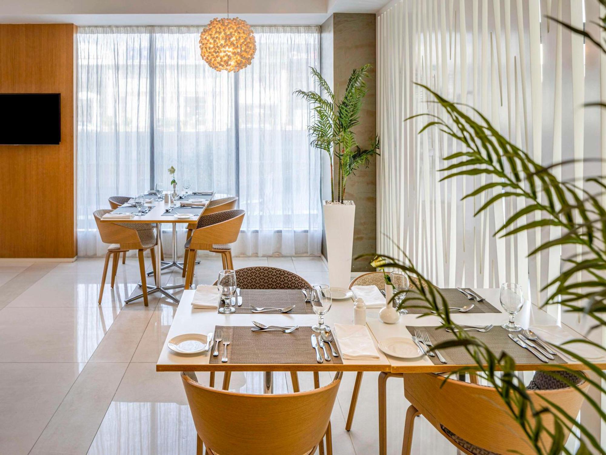 Novotel Jeddah Tahlia Eksteriør bilde